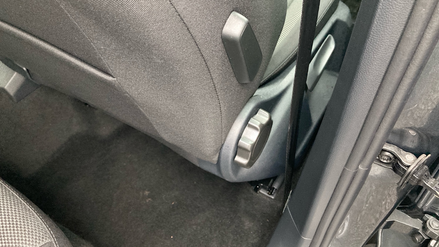 Used Volkswagen T-Roc 2025 for sale - 77902296: Photo 29