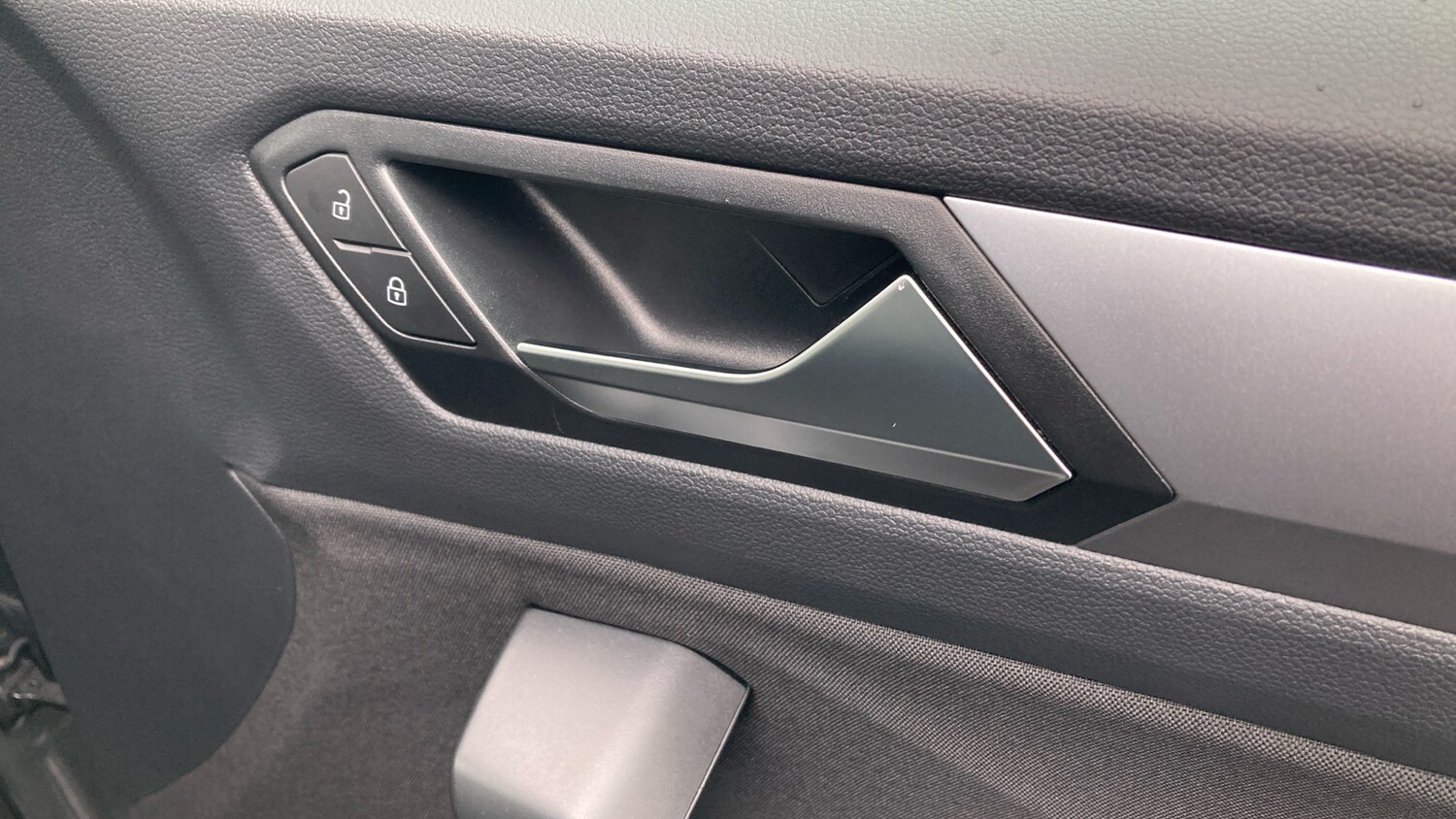 Used Volkswagen T-Roc 2025 for sale - 77902296: Photo 32