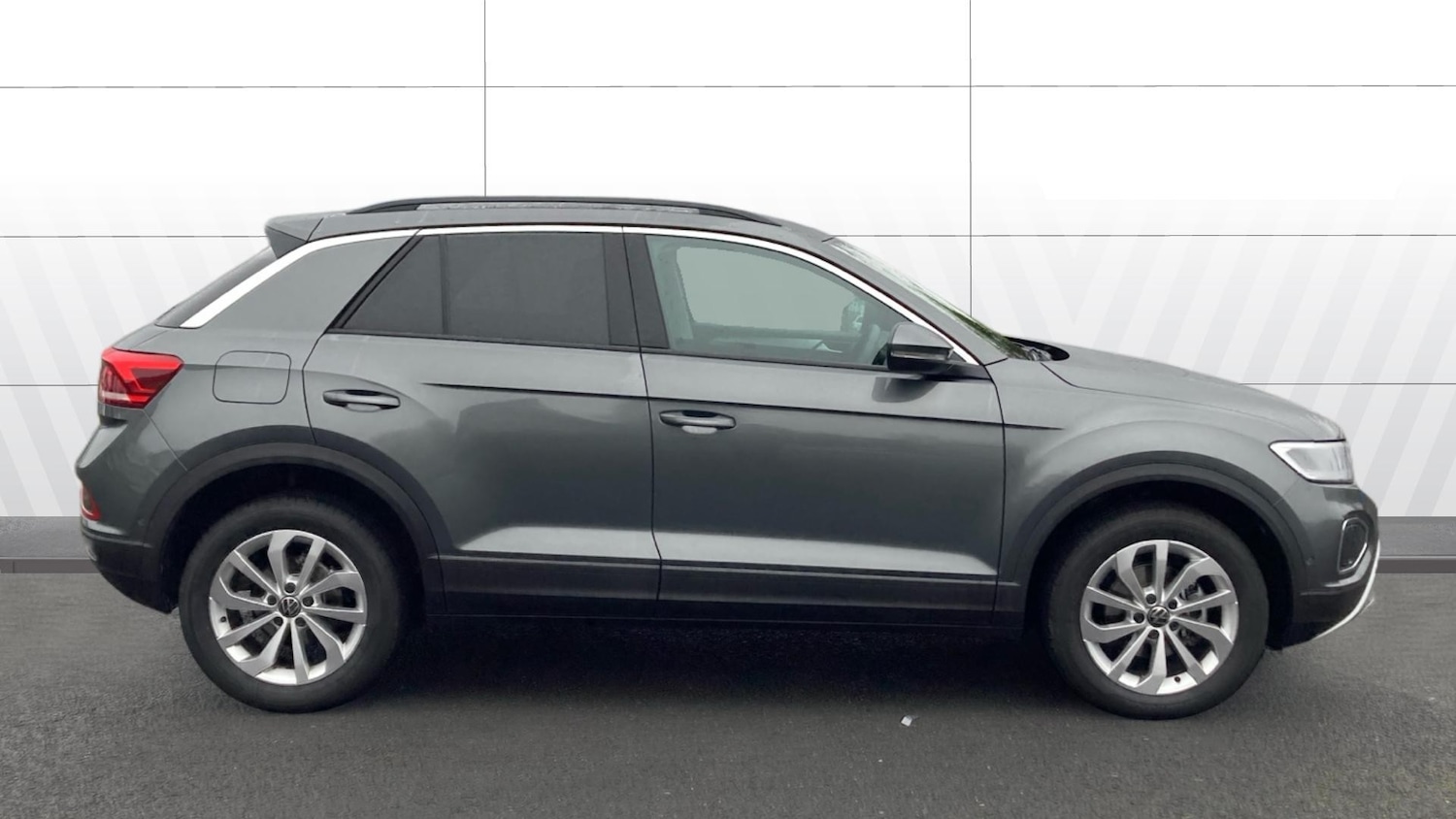 Used Volkswagen T-Roc 2025 for sale - 77902296: Photo 5