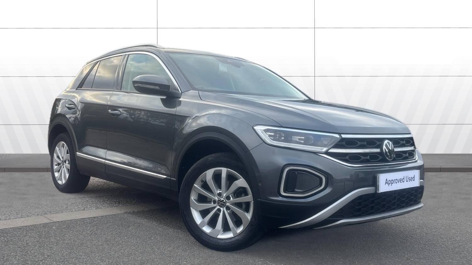 Used Volkswagen T-Roc 2024 for sale - 76207673: Photo 1