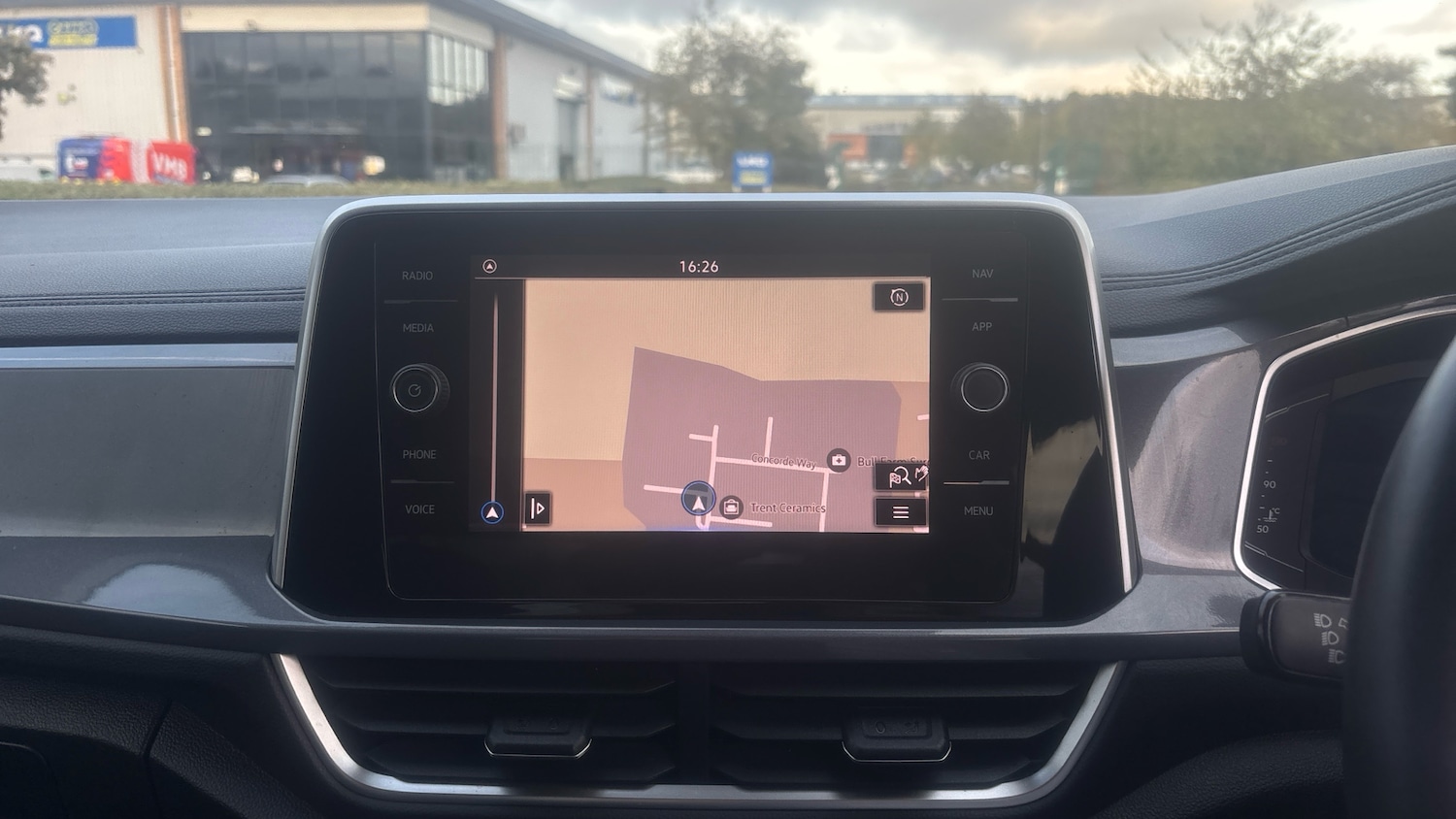 Used Volkswagen T-Roc 2024 for sale - 76207673: Photo 12