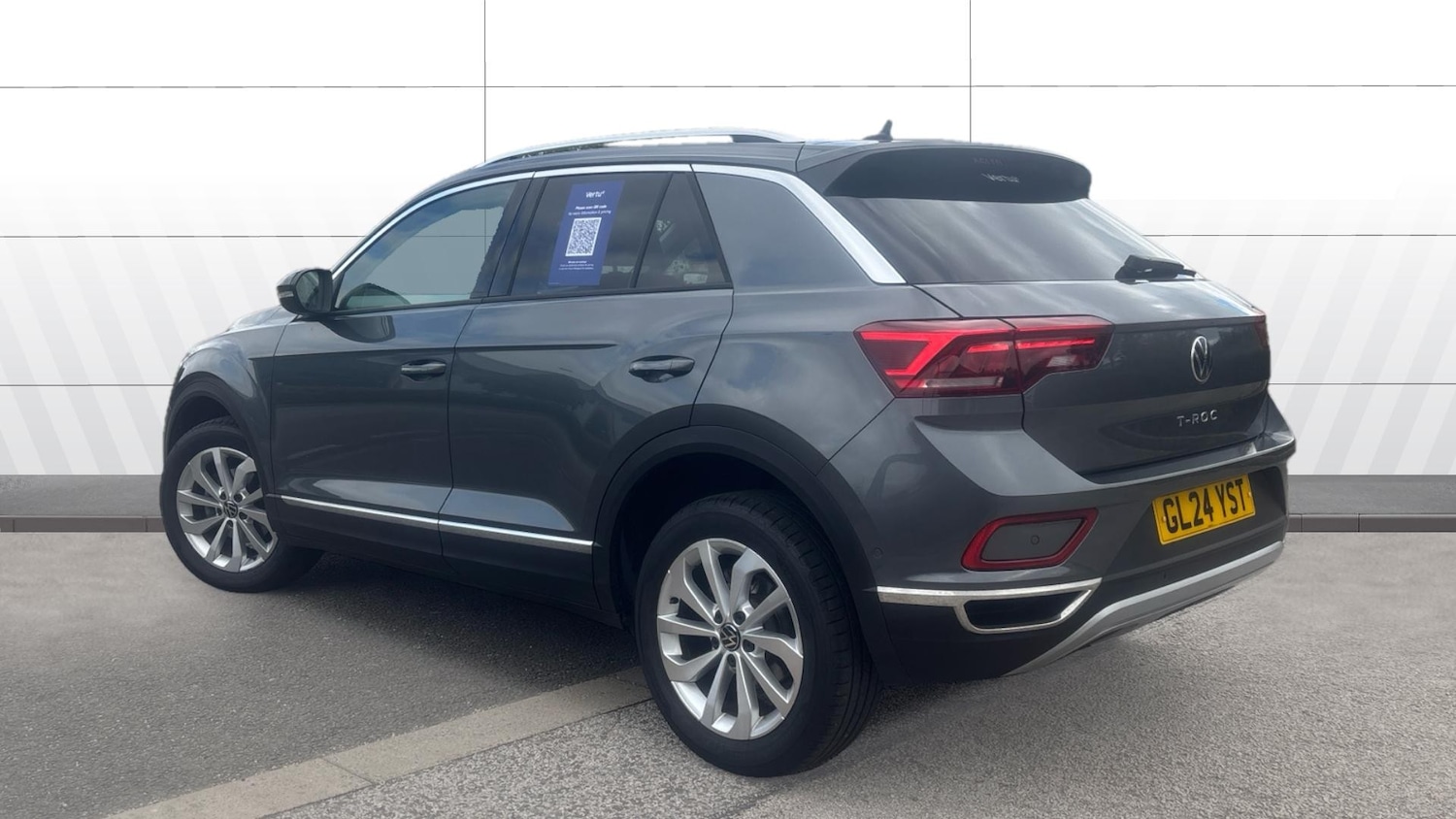 Used Volkswagen T-Roc 2024 for sale - 76207673: Photo 2