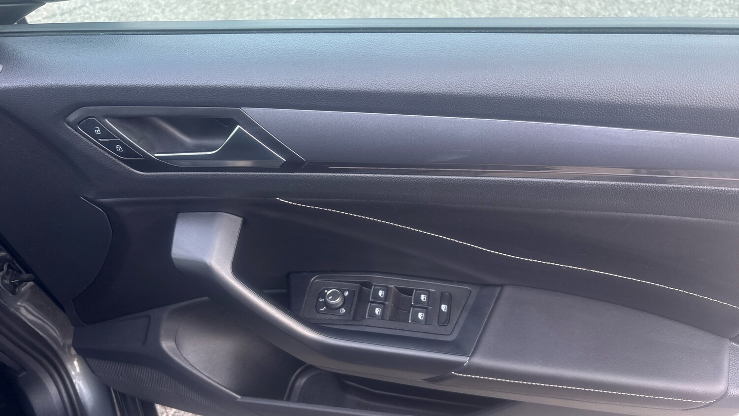 Used Volkswagen T-Roc 2024 for sale - 76207673: Photo 23