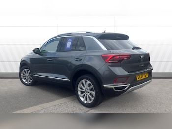 Used Volkswagen T-Roc 2024 for sale - 76207673: Photo