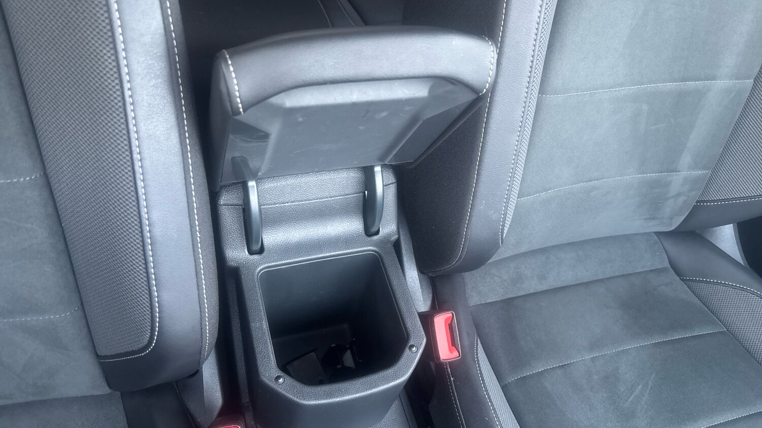 Used Volkswagen T-Roc 2024 for sale - 76207673: Photo 31