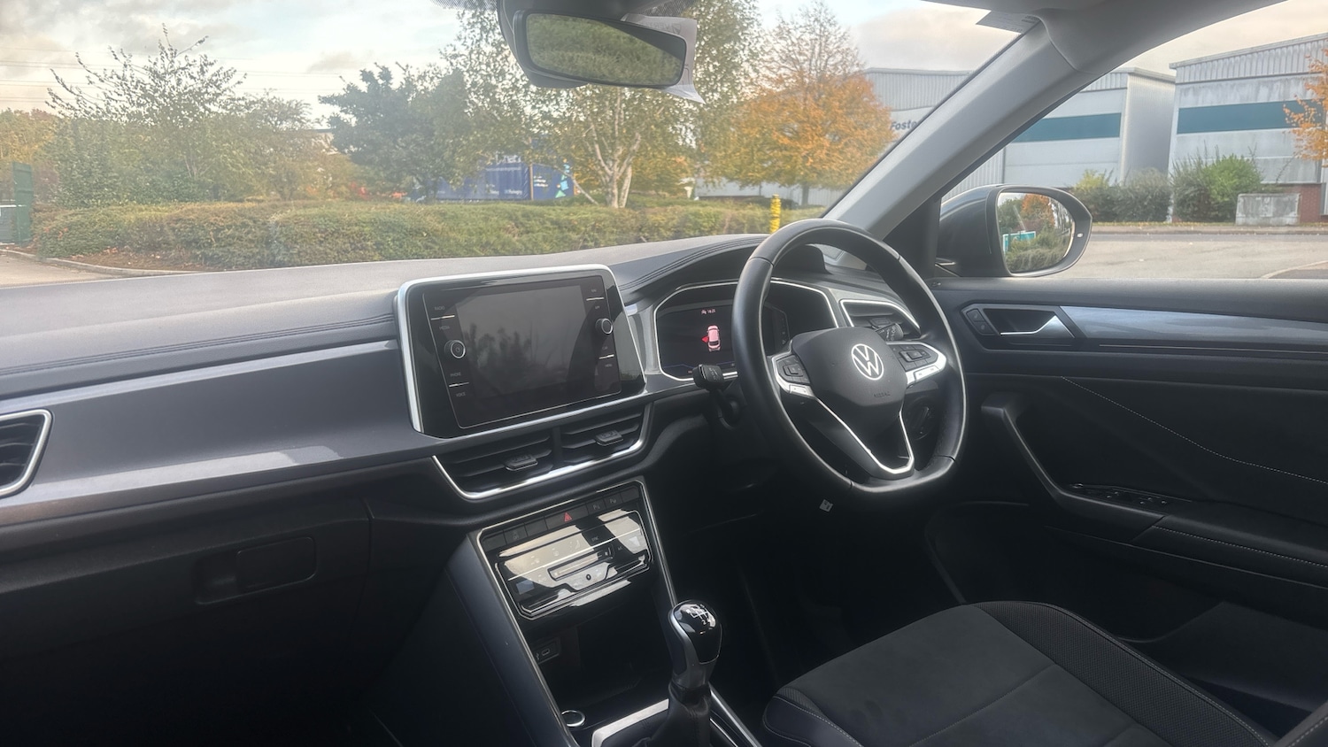 Used Volkswagen T-Roc 2024 for sale - 76207673: Photo 9