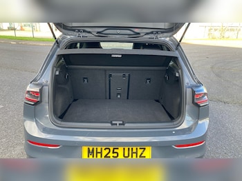 Used Volkswagen Golf 2025 for sale - 77900866: Photo