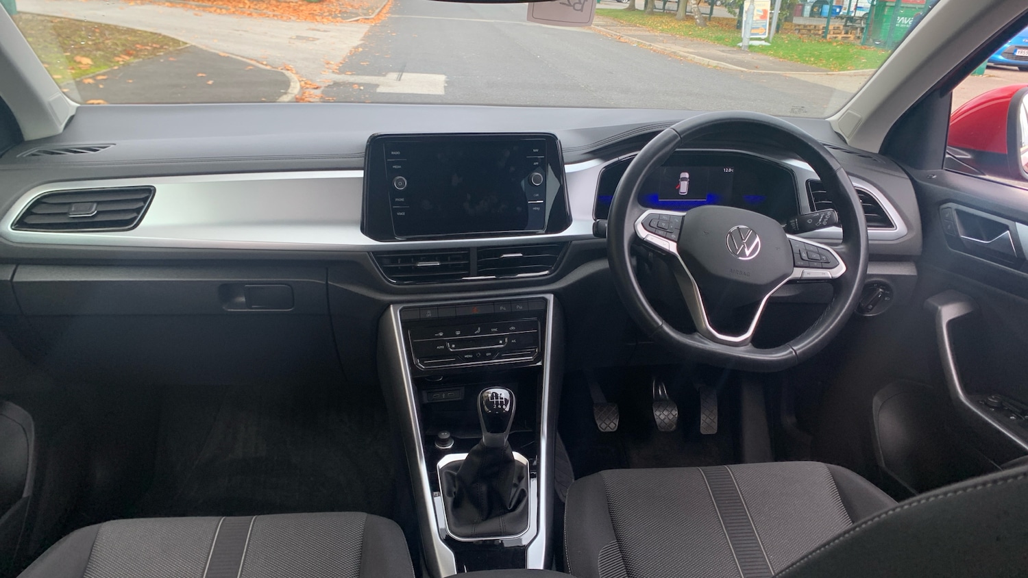 Used Volkswagen T-Roc 2022 for sale - 76207669: Photo 10