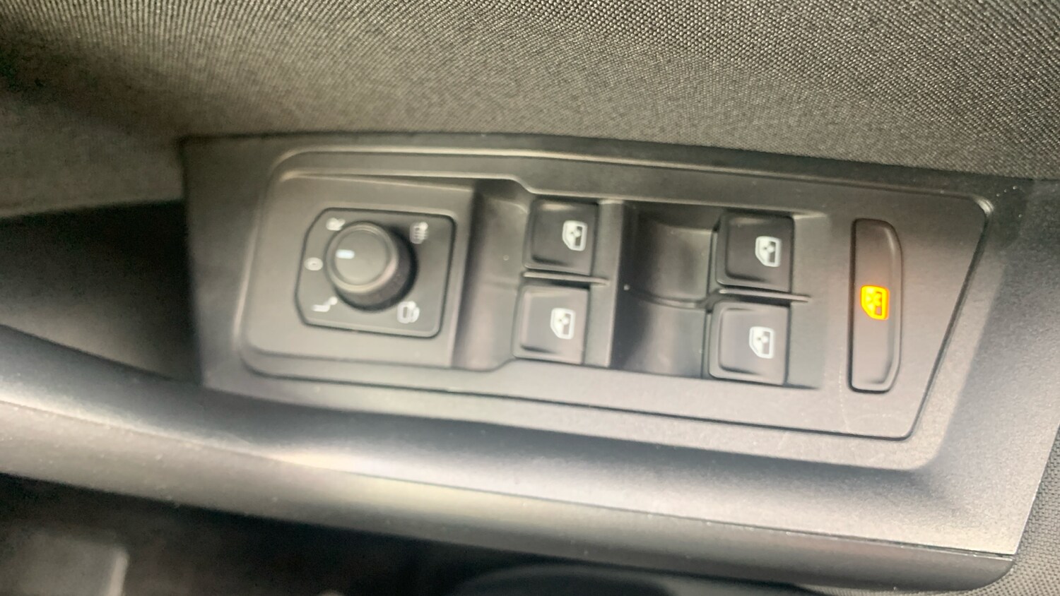 Used Volkswagen T-Roc 2022 for sale - 76207669: Photo 25