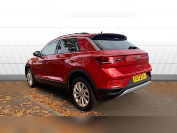 Used Volkswagen T-Roc 2022 for sale - 76207669: Photo