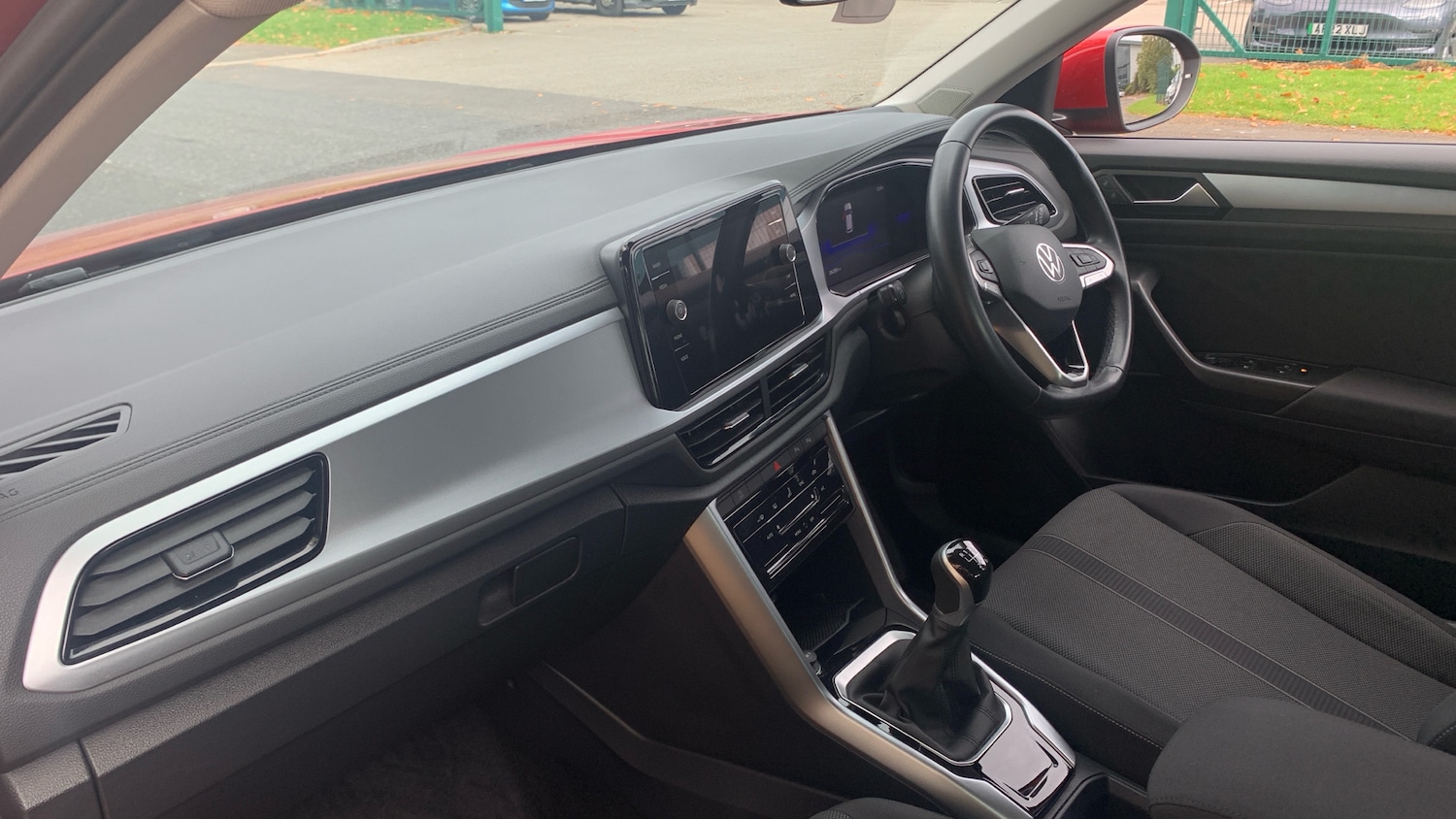 Used Volkswagen T-Roc 2022 for sale - 76207669: Photo 9