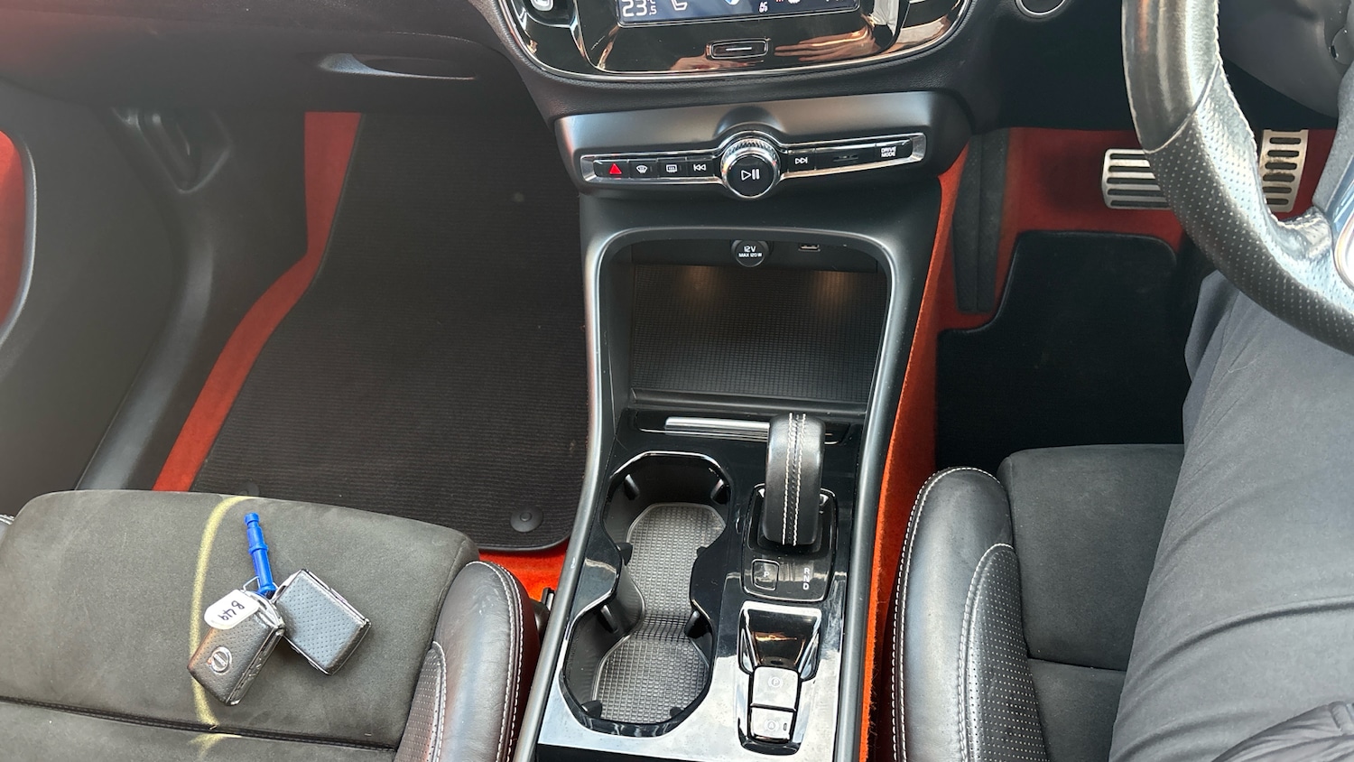 Used Volvo XC40 2018 for sale - 76649916: Photo 28