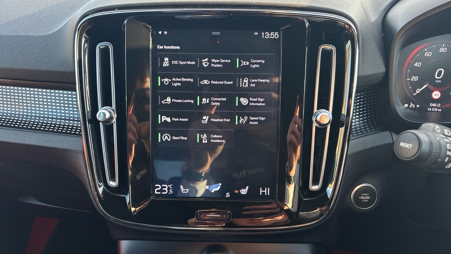 Used Volvo XC40 2018 for sale - 76649916: Photo 29