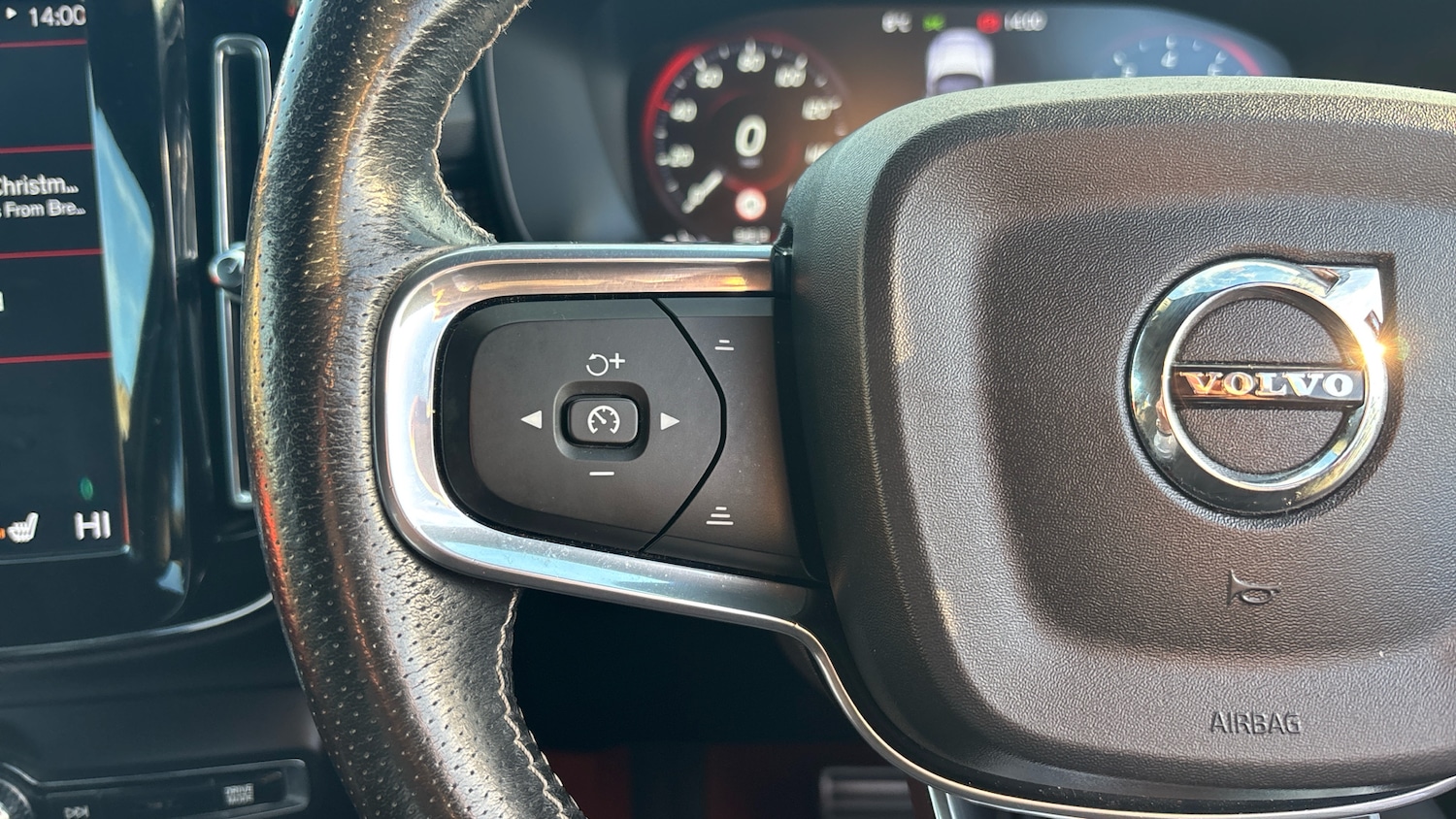 Used Volvo XC40 2018 for sale - 76649916: Photo 38