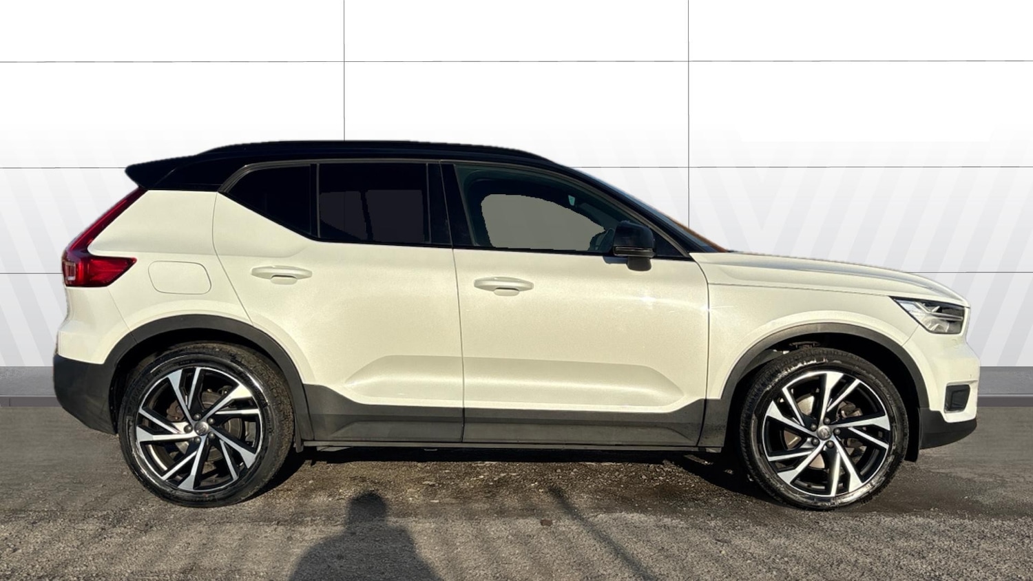 Used Volvo XC40 2018 for sale - 76649916: Photo 5