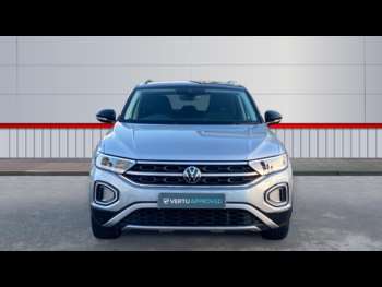 Used Volkswagen T-Roc 2023 for sale - 74634966: Photo