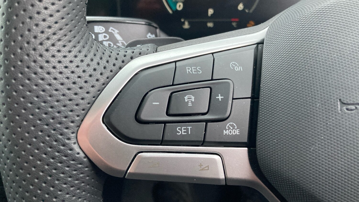 Used Volkswagen Touareg 2025 for sale - 77336435: Photo 29