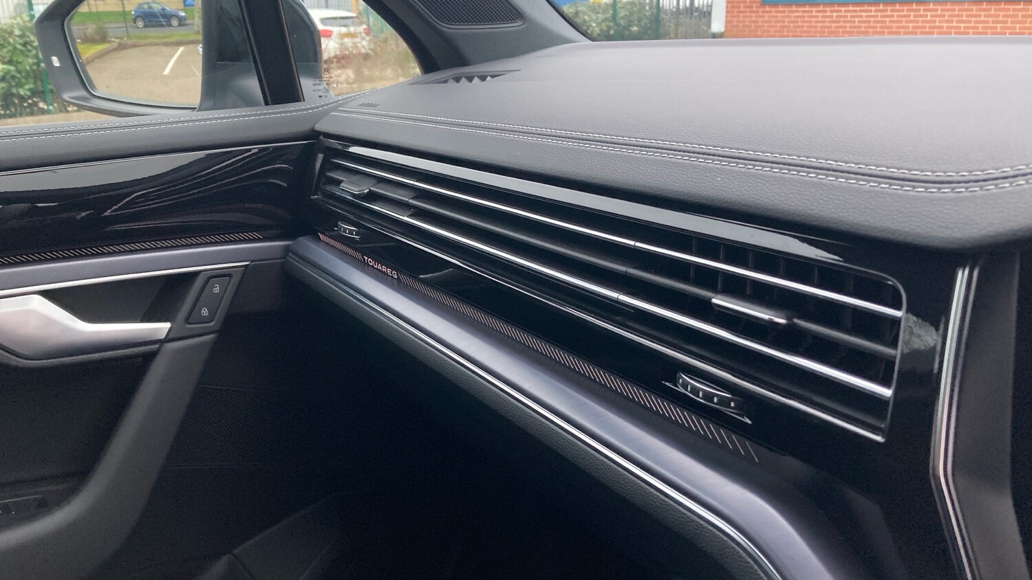 Used Volkswagen Touareg 2025 for sale - 77336435: Photo 36