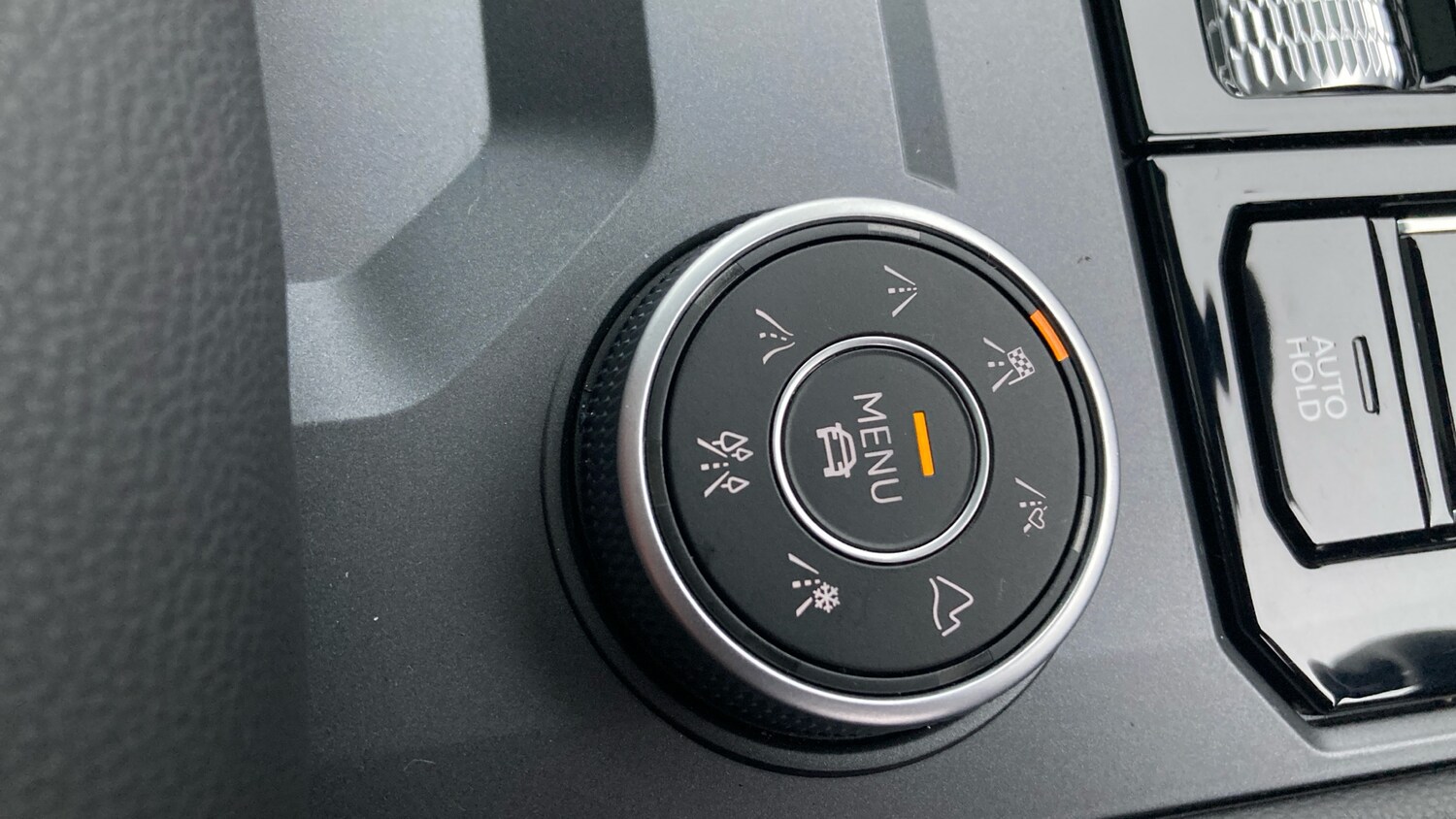 Used Volkswagen Touareg 2025 for sale - 77336435: Photo 38