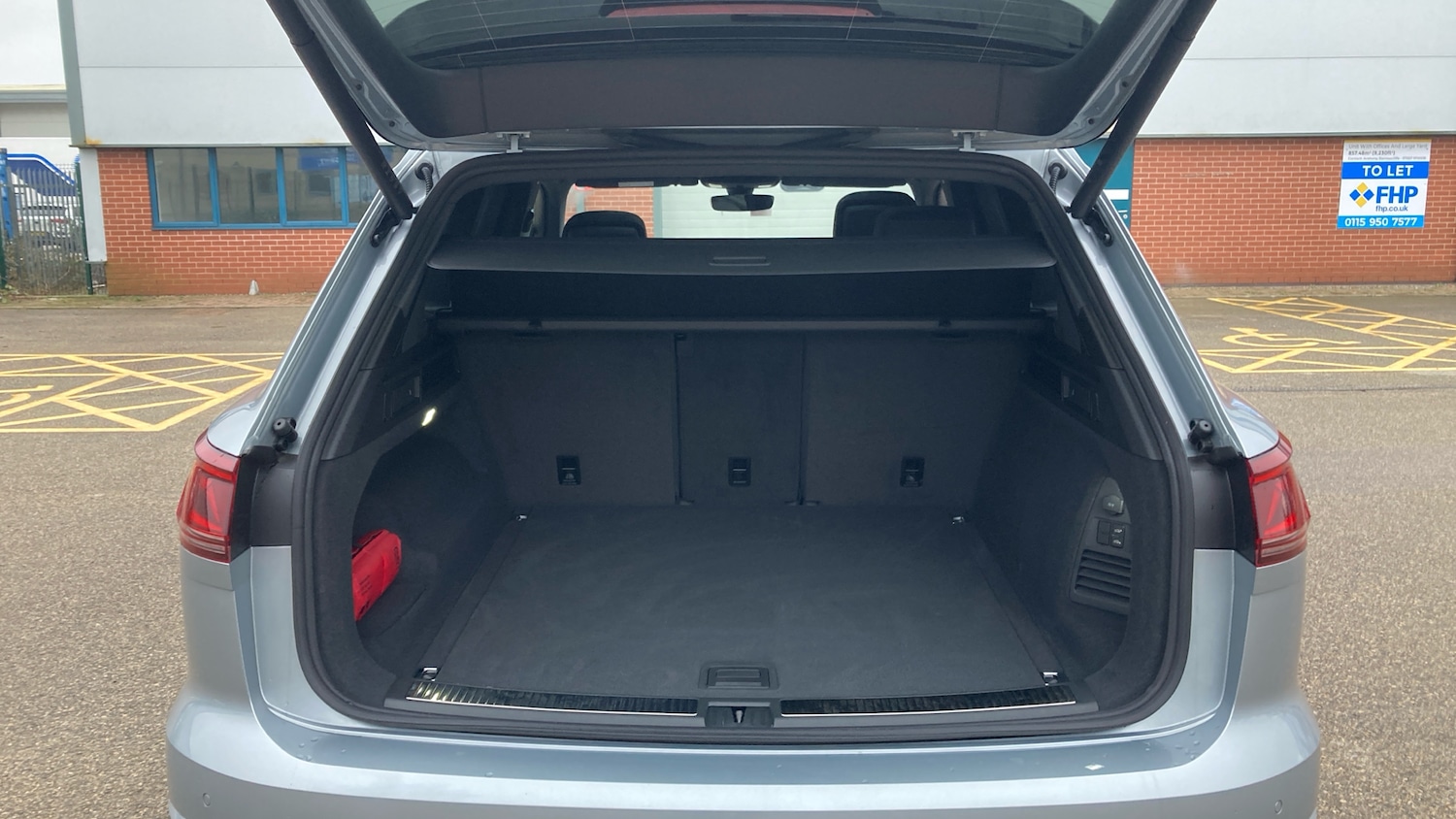 Used Volkswagen Touareg 2025 for sale - 77336435: Photo 4