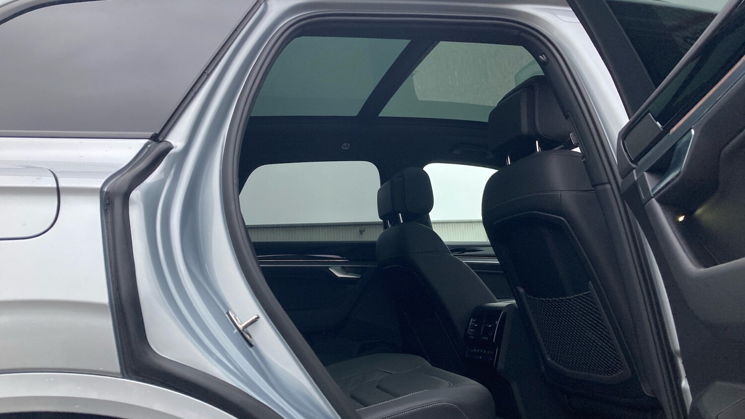 Used Volkswagen Touareg 2025 for sale - 77336435: Photo 66