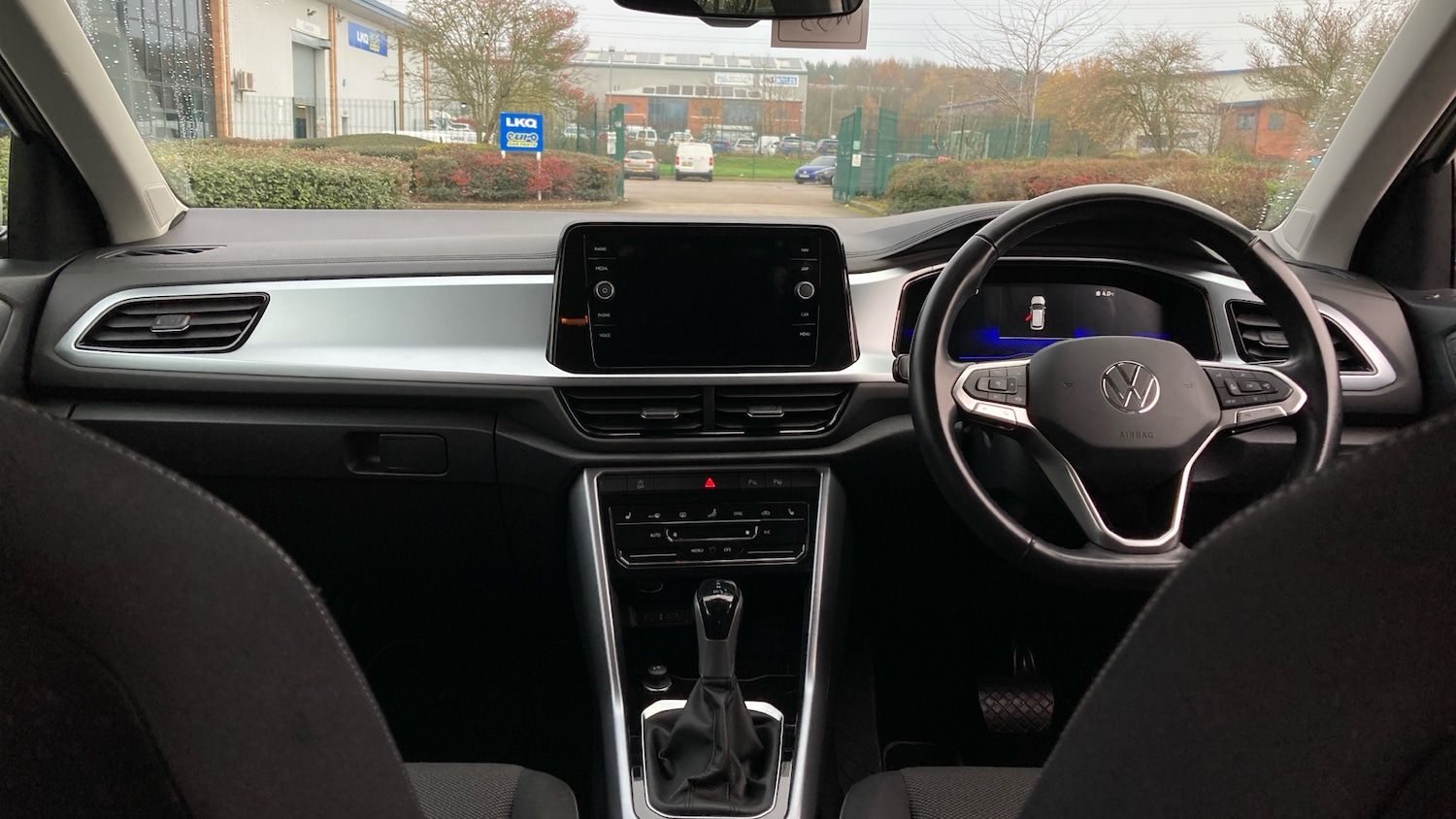 Used Volkswagen T-Roc 2023 for sale - 76807003: Photo 10