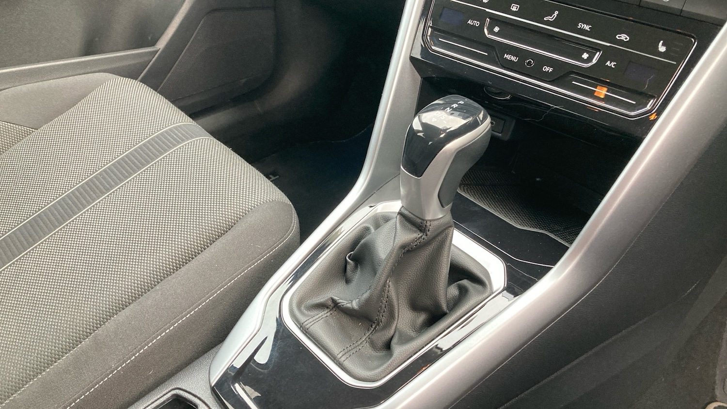 Used Volkswagen T-Roc 2023 for sale - 76807003: Photo 13