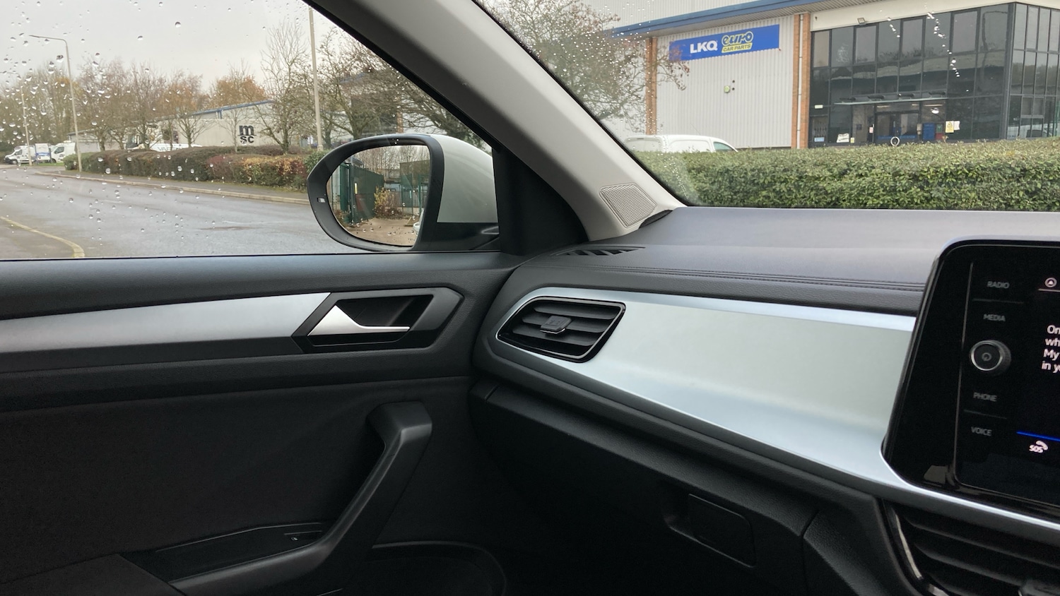 Used Volkswagen T-Roc 2023 for sale - 76807003: Photo 23