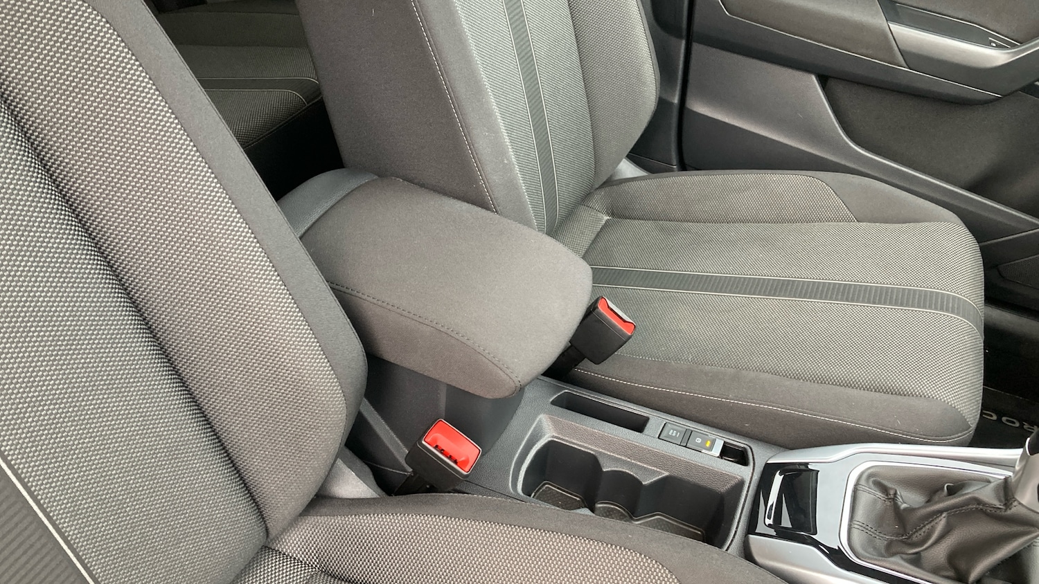 Used Volkswagen T-Roc 2023 for sale - 76807003: Photo 41