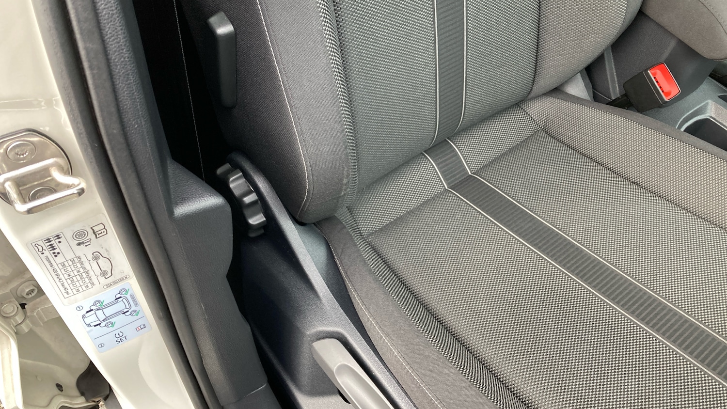 Used Volkswagen T-Roc 2023 for sale - 76807003: Photo 42