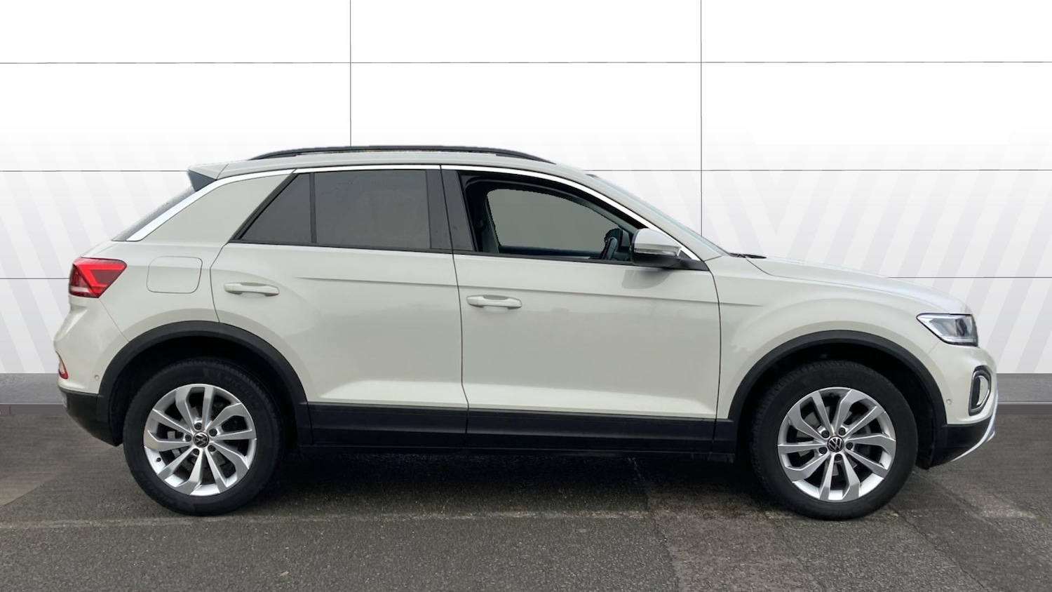 Used Volkswagen T-Roc 2023 for sale - 76807003: Photo 5