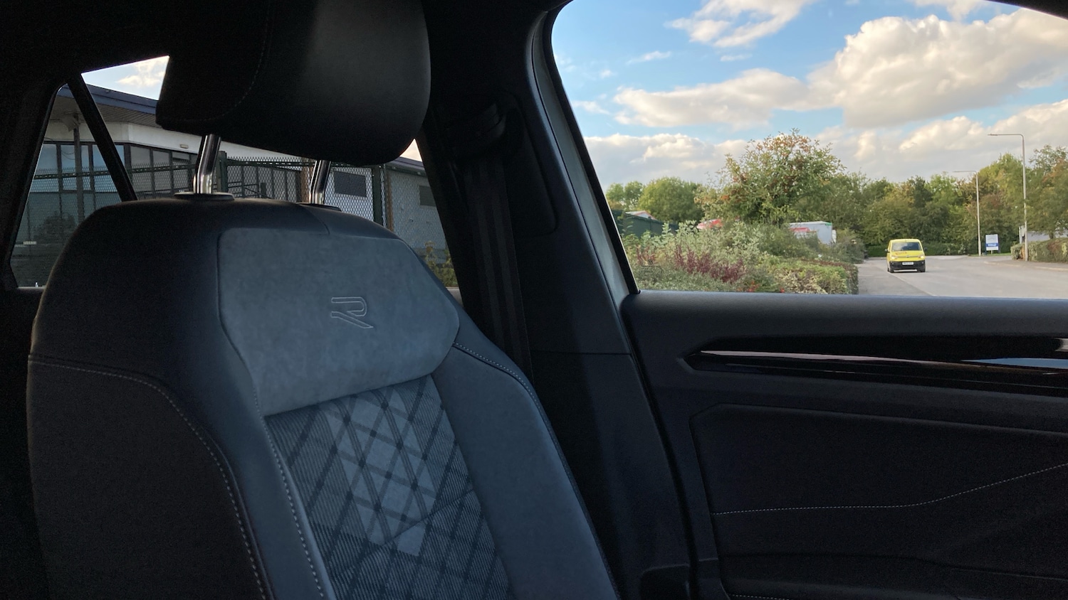 Used Volkswagen T-Roc 2025 for sale - 76063677: Photo 21