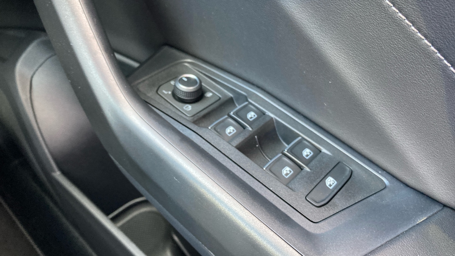 Used Volkswagen T-Roc 2025 for sale - 76063677: Photo 42