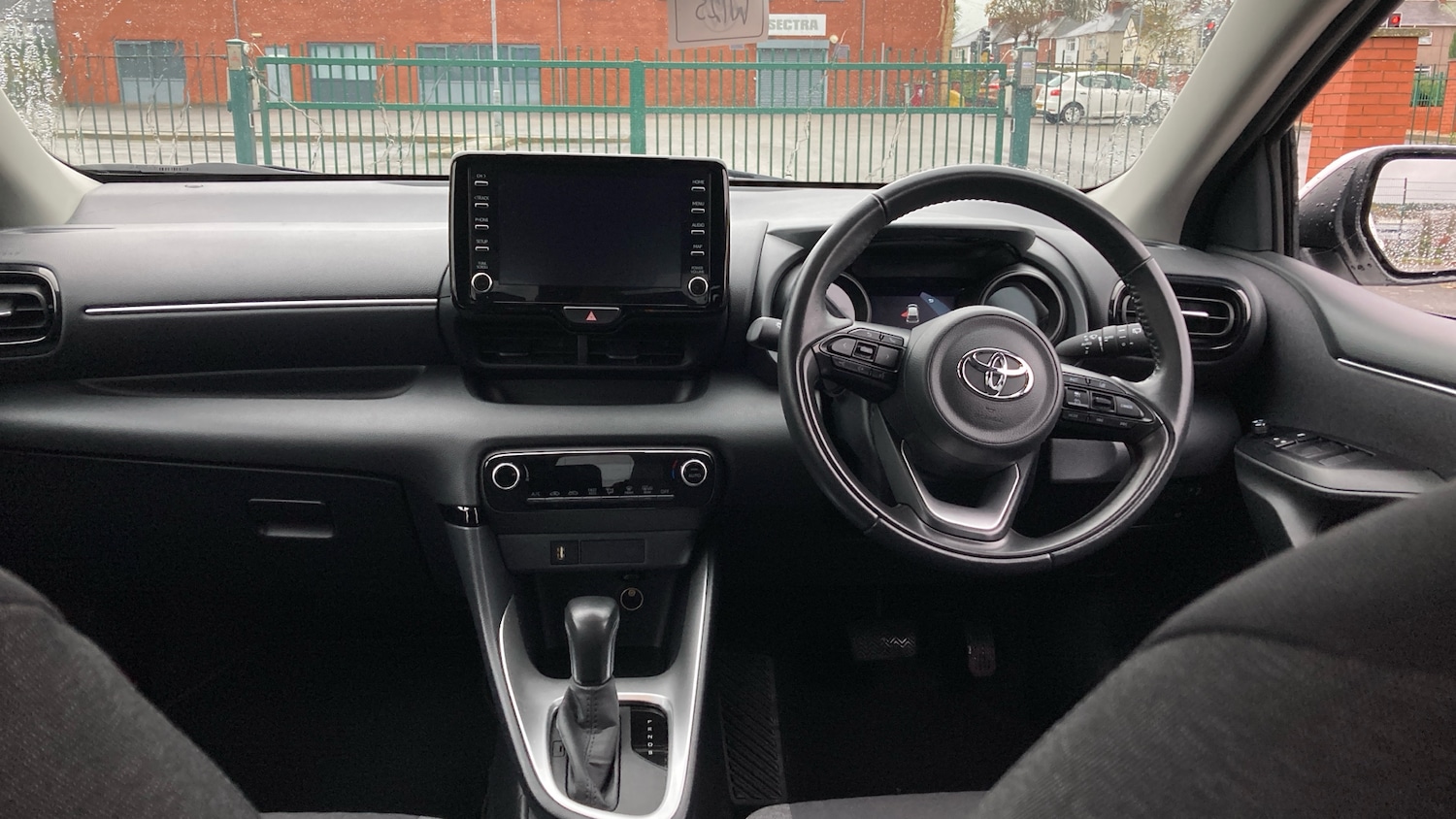 Used Toyota Yaris 2022 for sale - 76596104: Photo 10