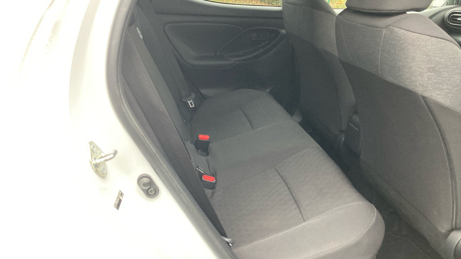 Used Toyota Yaris 2022 for sale - 76596104: Photo 16