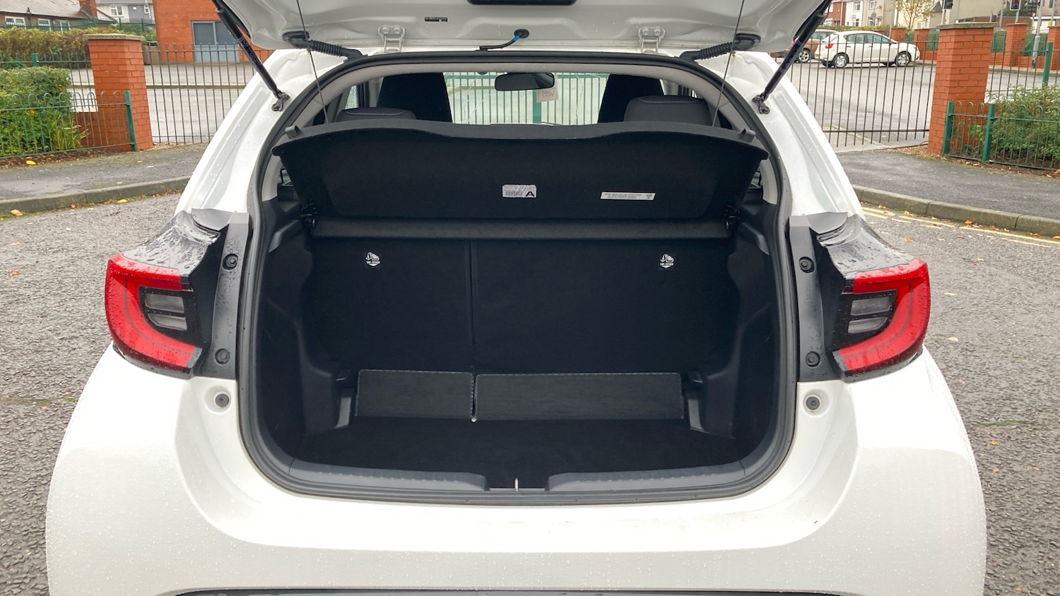 Used Toyota Yaris 2022 for sale - 76596104: Photo 4