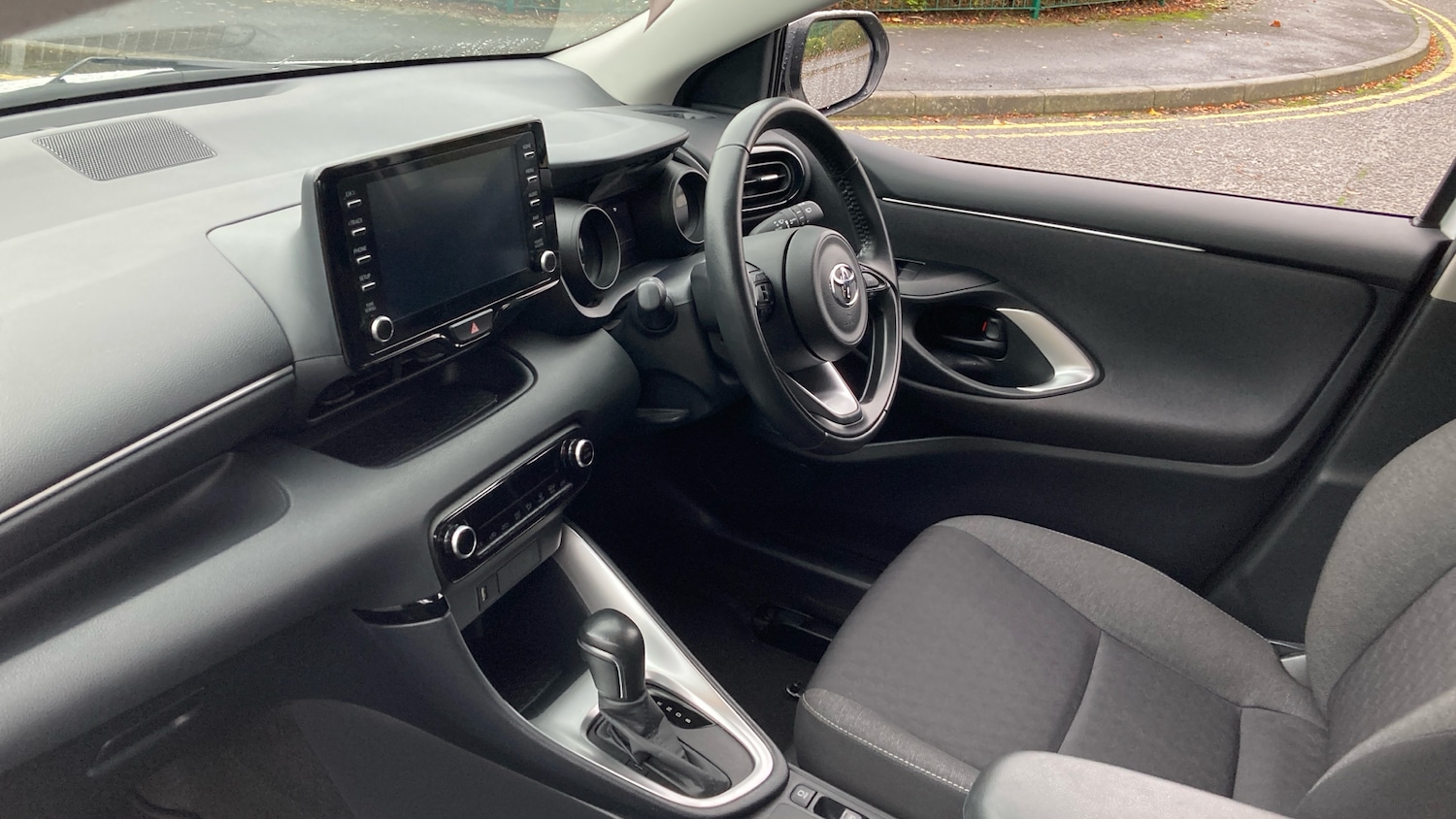 Used Toyota Yaris 2022 for sale - 76596104: Photo 9