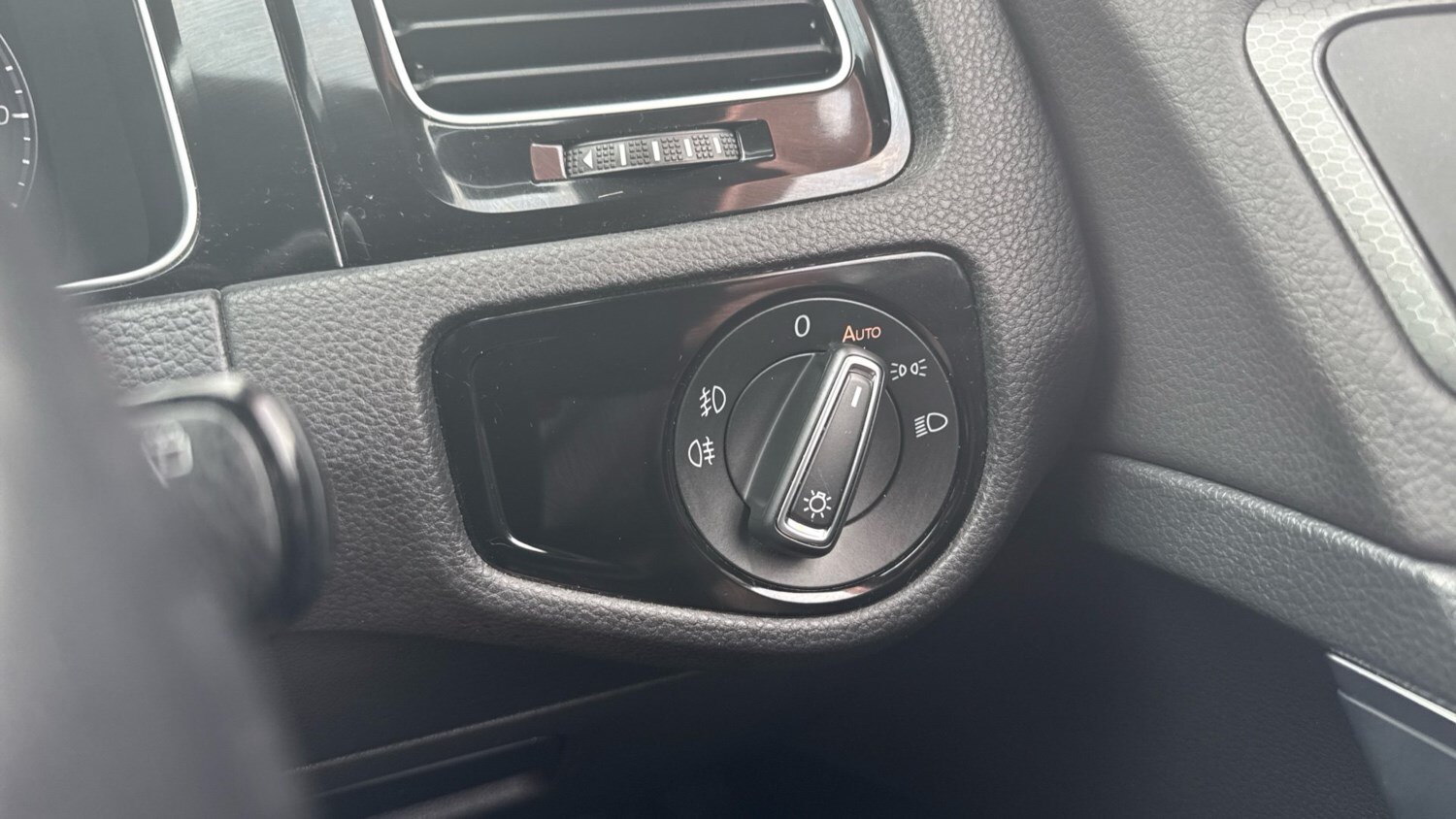 2019 Volkswagen Golf 2.0 TDI 184 GTD 5dr DSG Diesel Hatchback Hatchback Diesel A - Picture 21 of 24