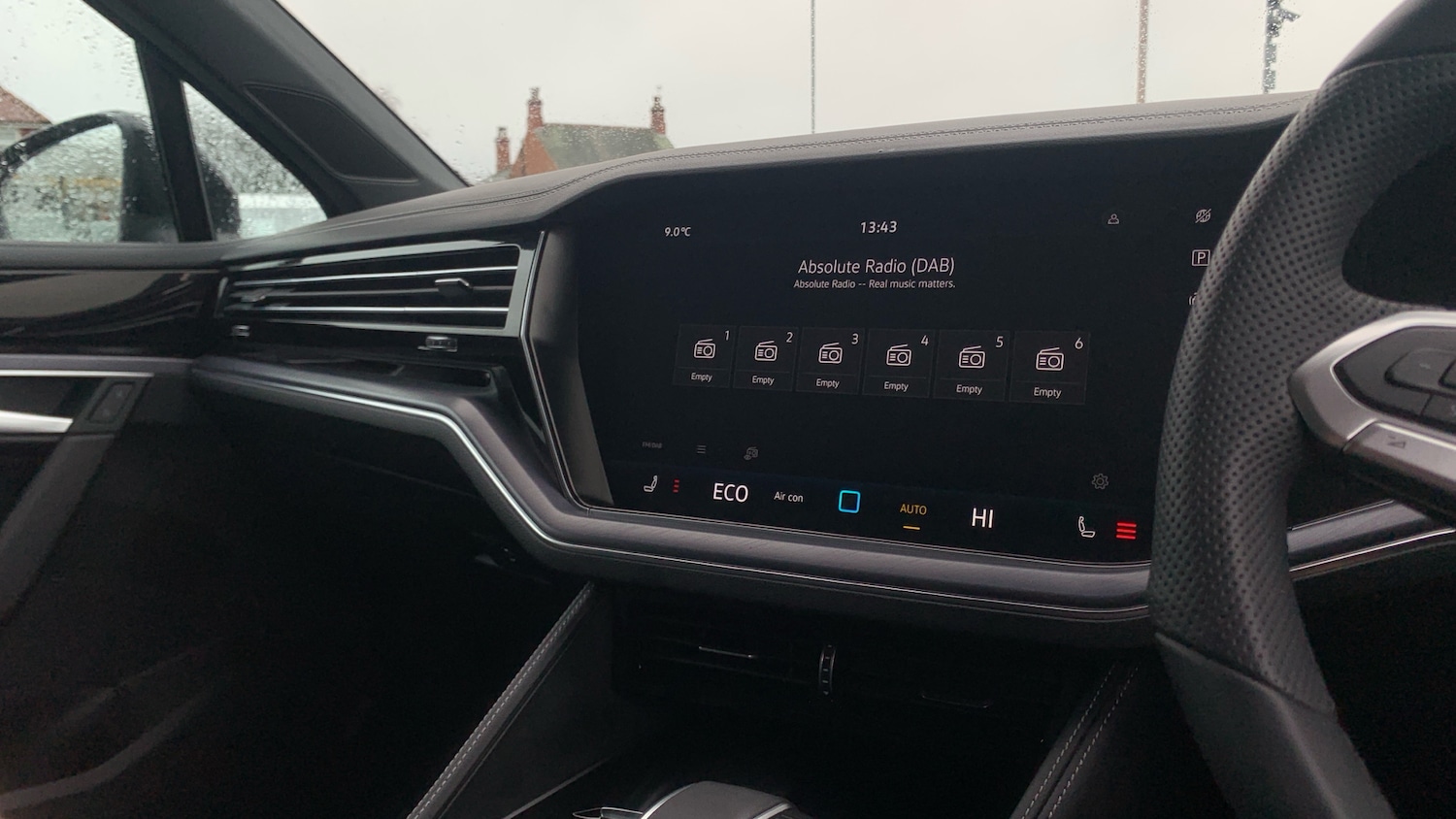 Used Volkswagen Touareg 2025 for sale - 76637623: Photo 14