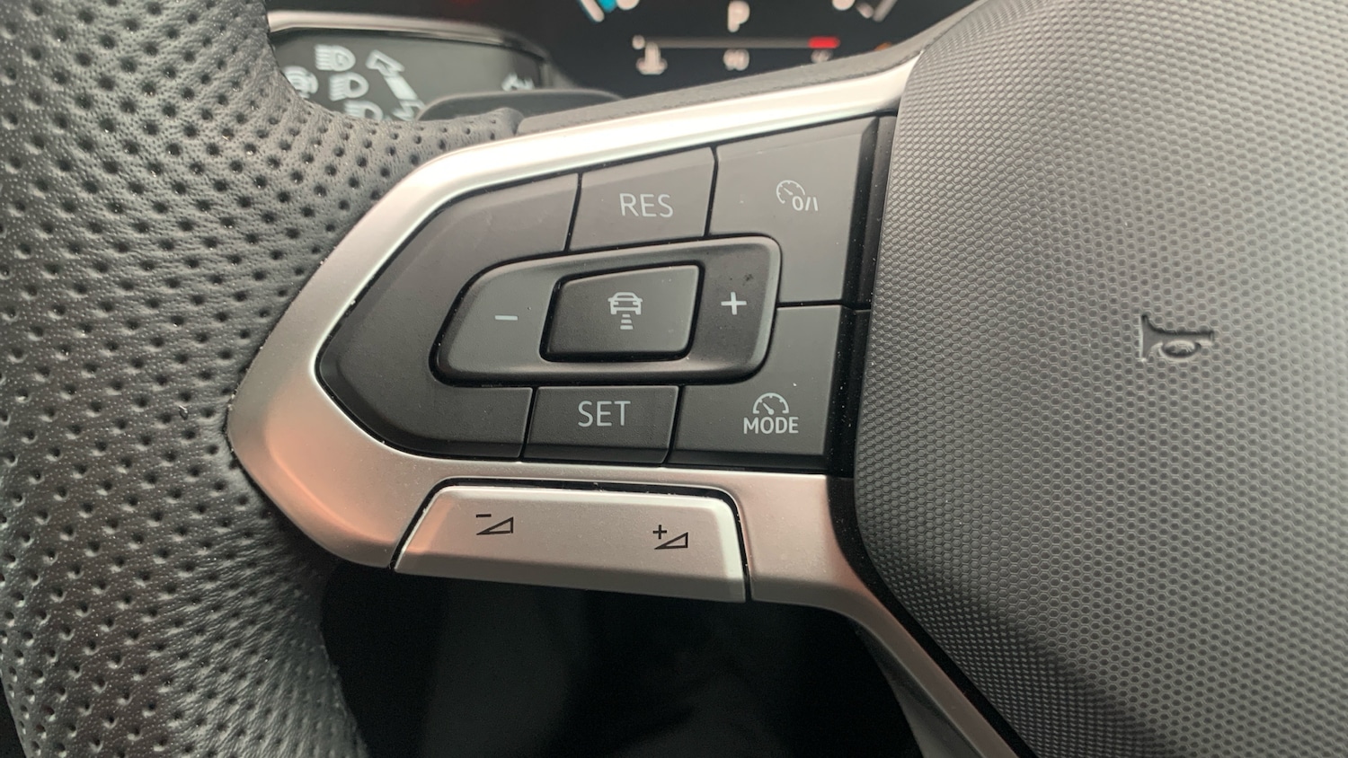 Used Volkswagen Touareg 2025 for sale - 76637623: Photo 21