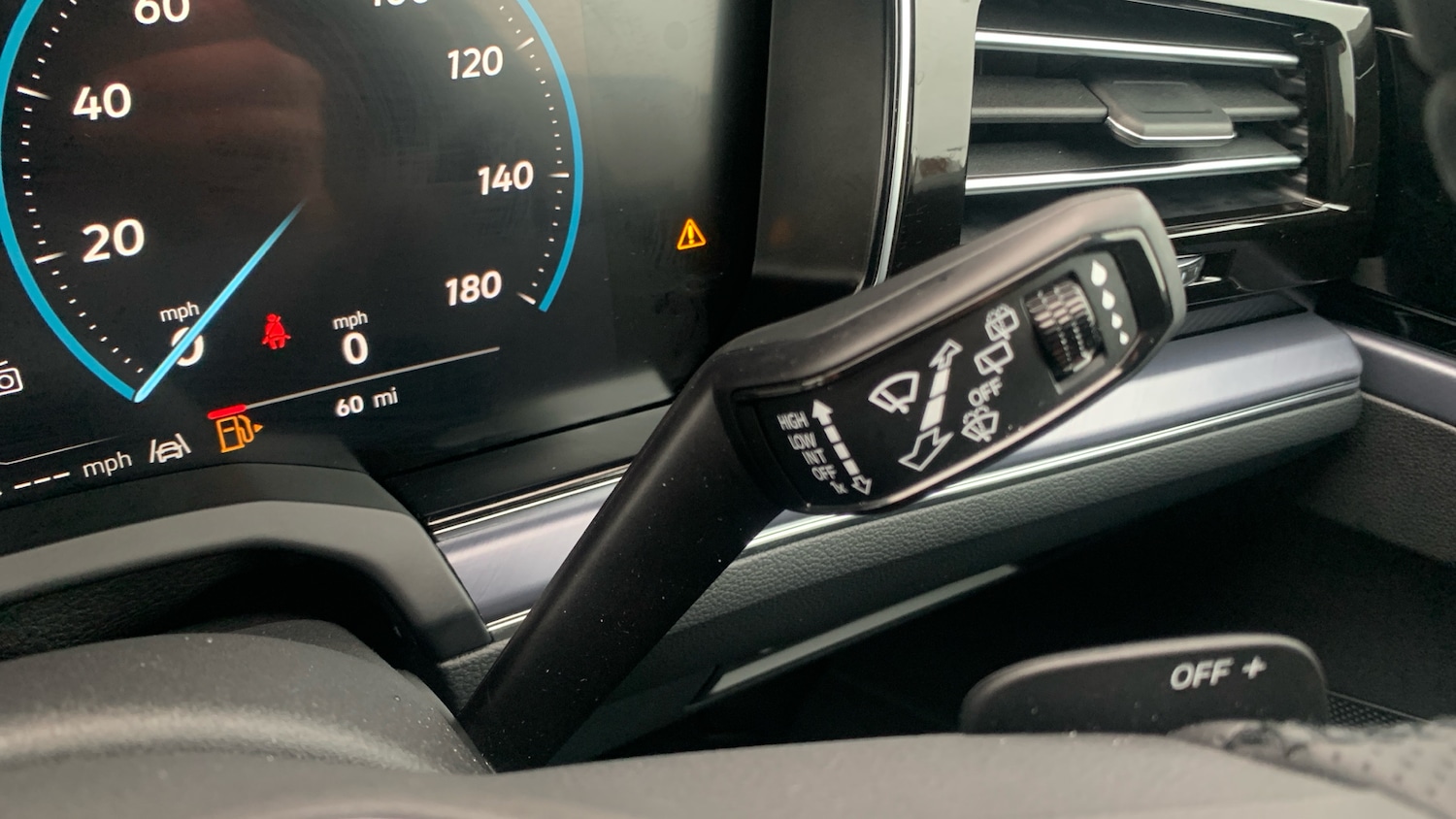 Used Volkswagen Touareg 2025 for sale - 76637623: Photo 24