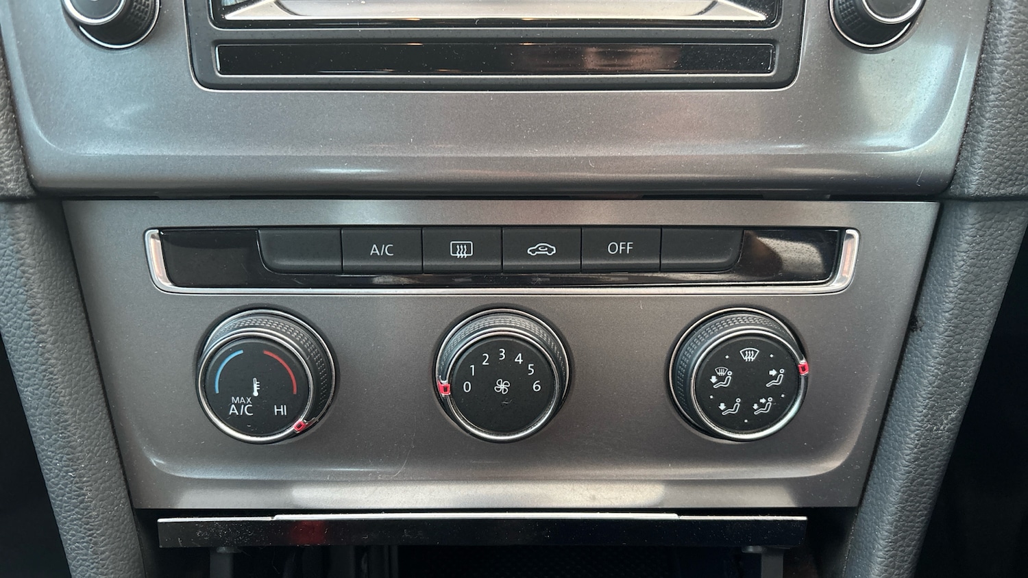 Used Volkswagen Golf 2013 for sale - 76430726: Photo 30