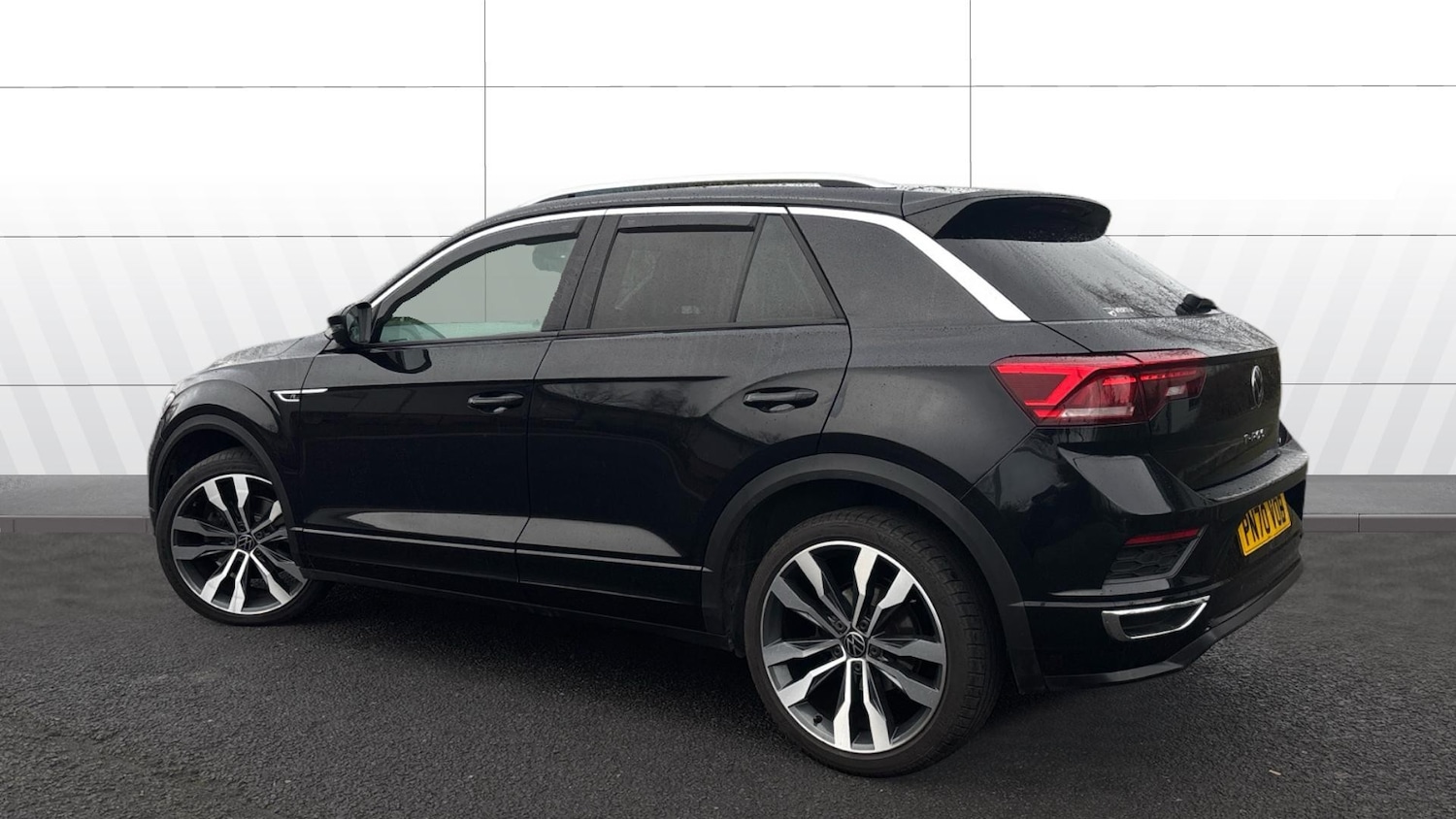 Used Volkswagen T-Roc 2020 for sale - 76980723: Photo 2