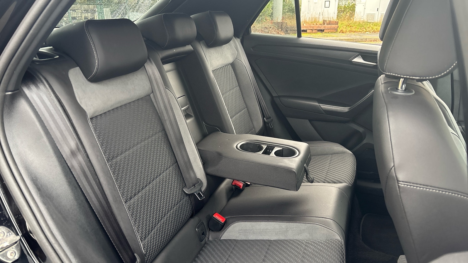 Used Volkswagen T-Roc 2020 for sale - 76980723: Photo 31