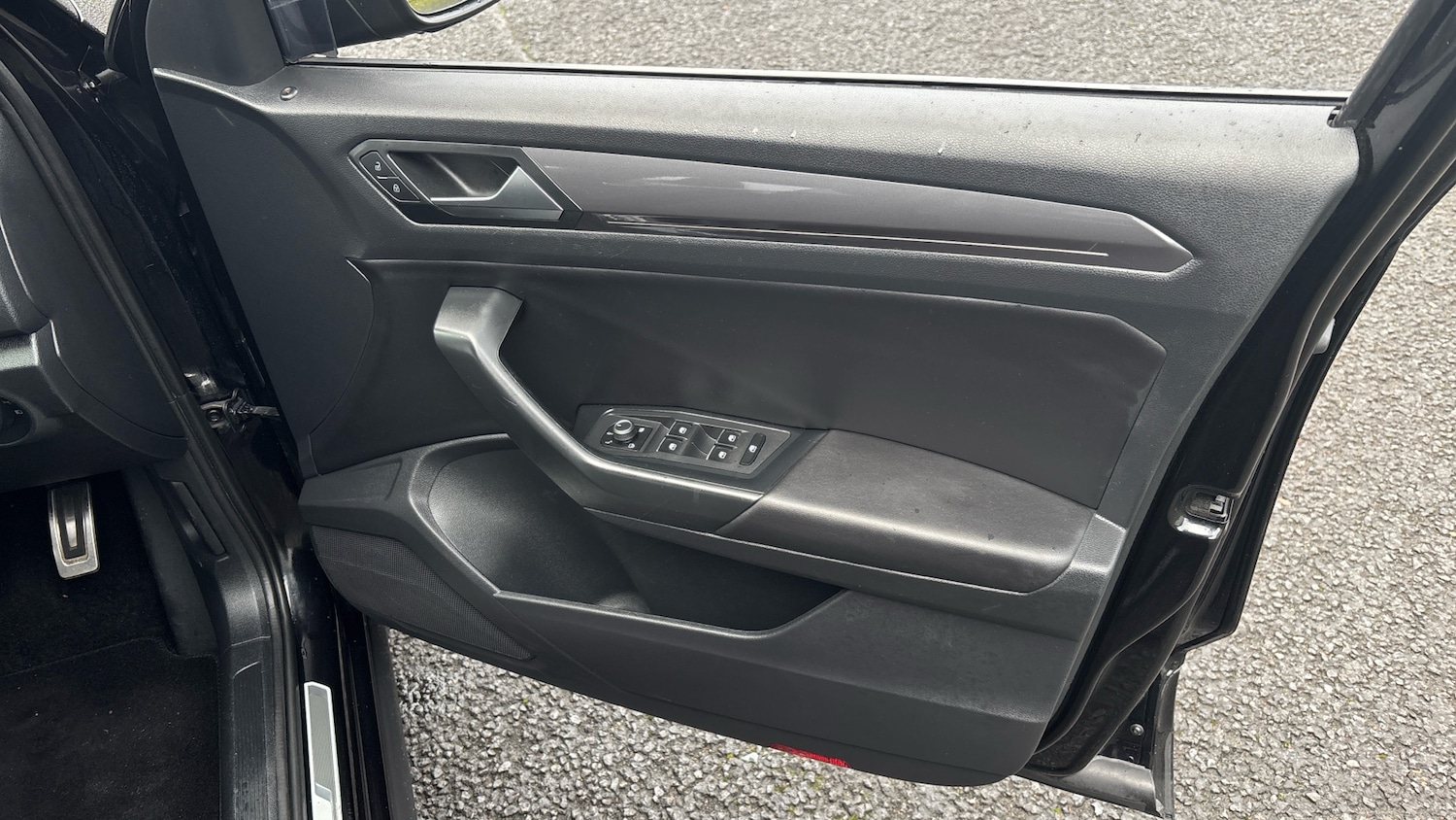 Used Volkswagen T-Roc 2020 for sale - 76980723: Photo 32