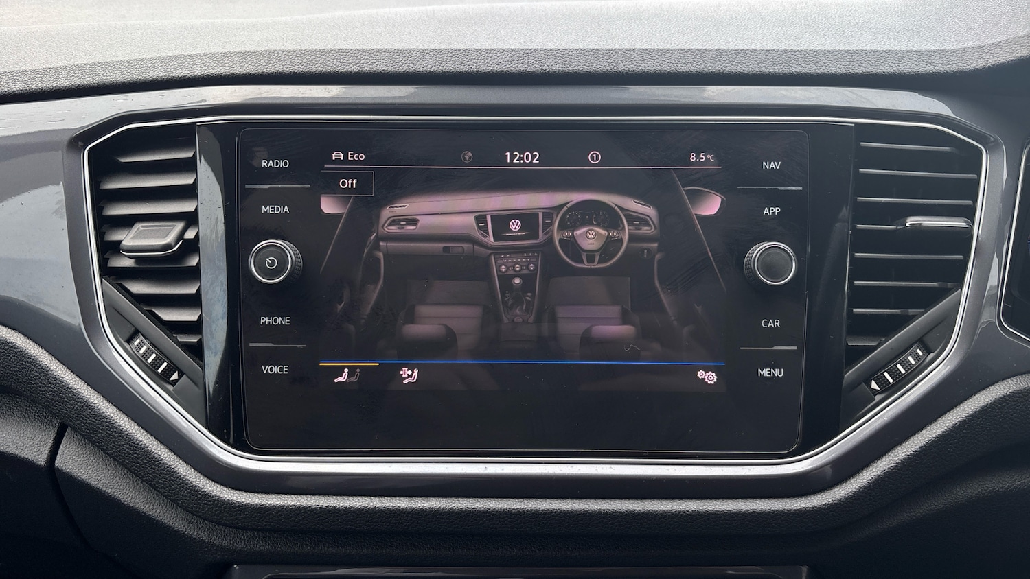 Used Volkswagen T-Roc 2020 for sale - 76980723: Photo 42