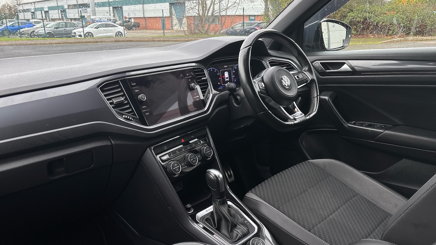 Used Volkswagen T-Roc 2020 for sale - 76980723: Photo 9