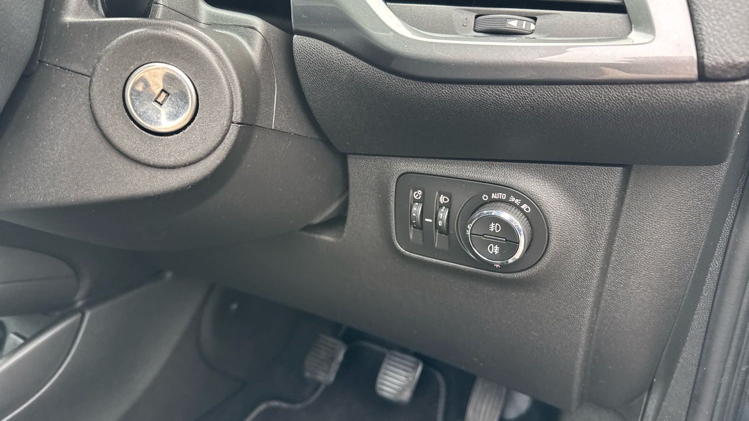 Used Vauxhall Corsa 2016 for sale - 77544562: Photo 25