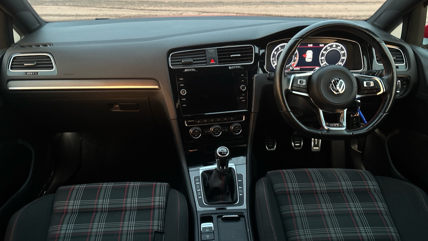 Used Volkswagen Golf 2018 for sale - 76510608: Photo 10