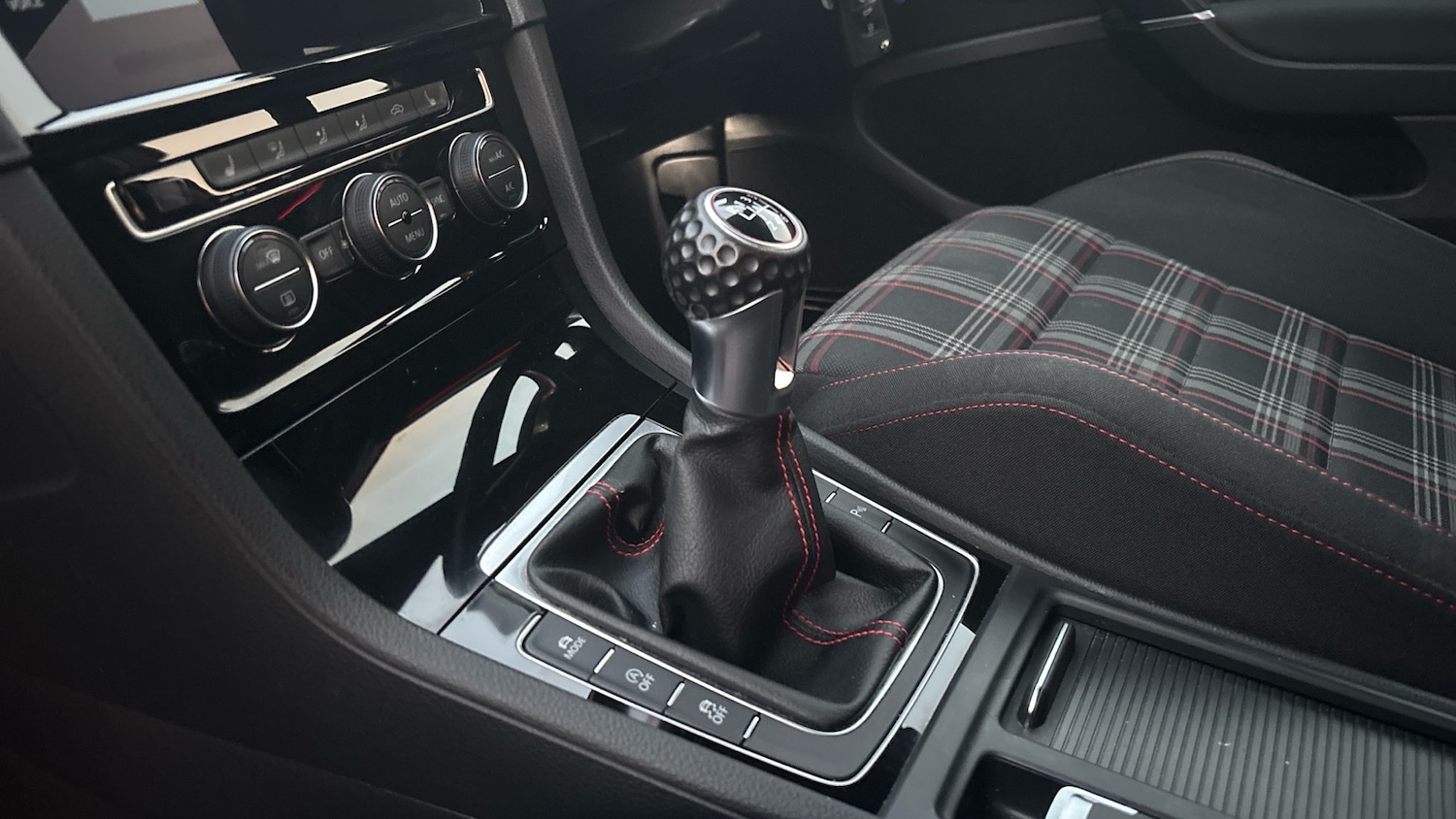 Used Volkswagen Golf 2018 for sale - 76510608: Photo 13